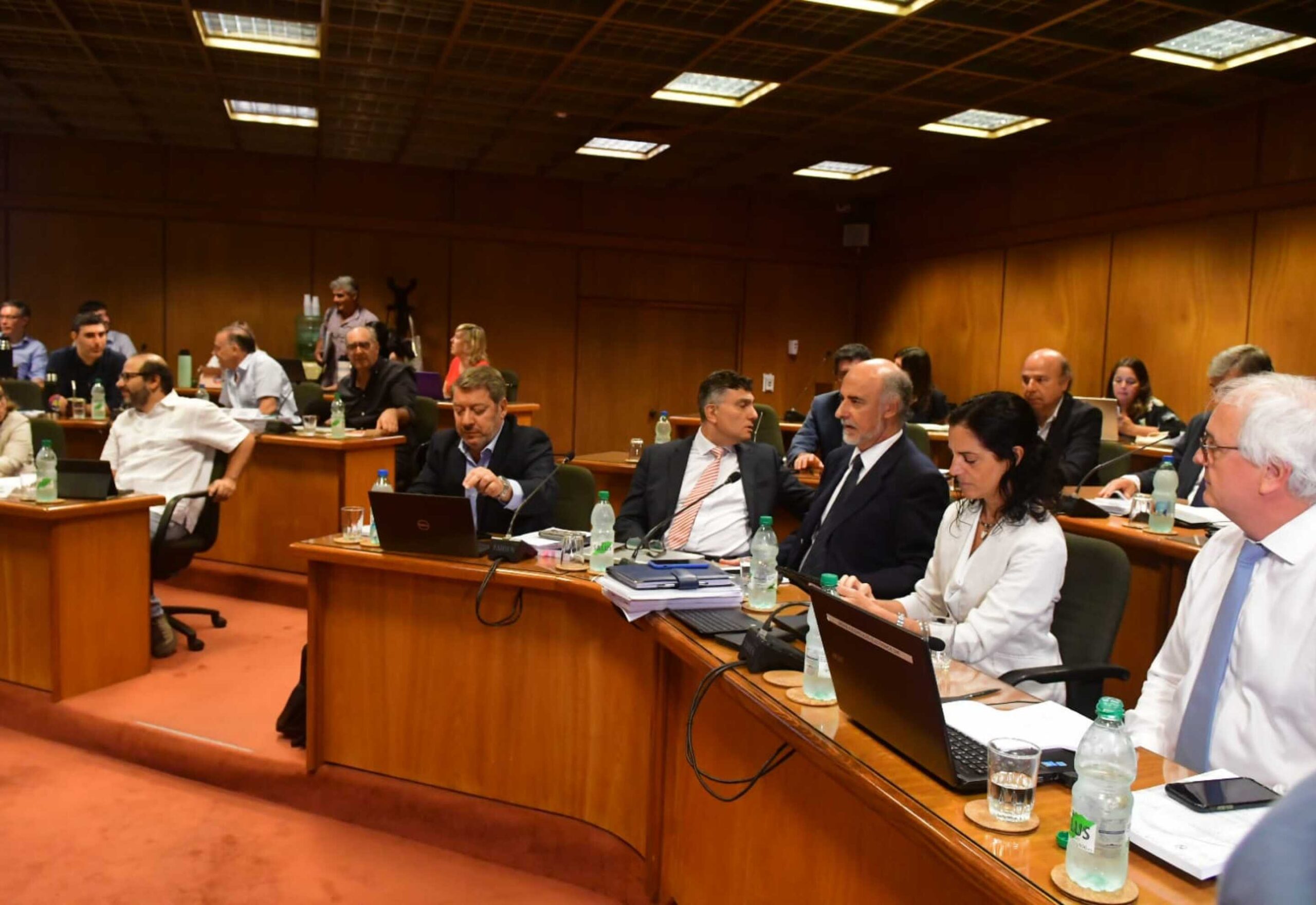 Les députés uruguayens entament la discussion sur la réforme des retraites