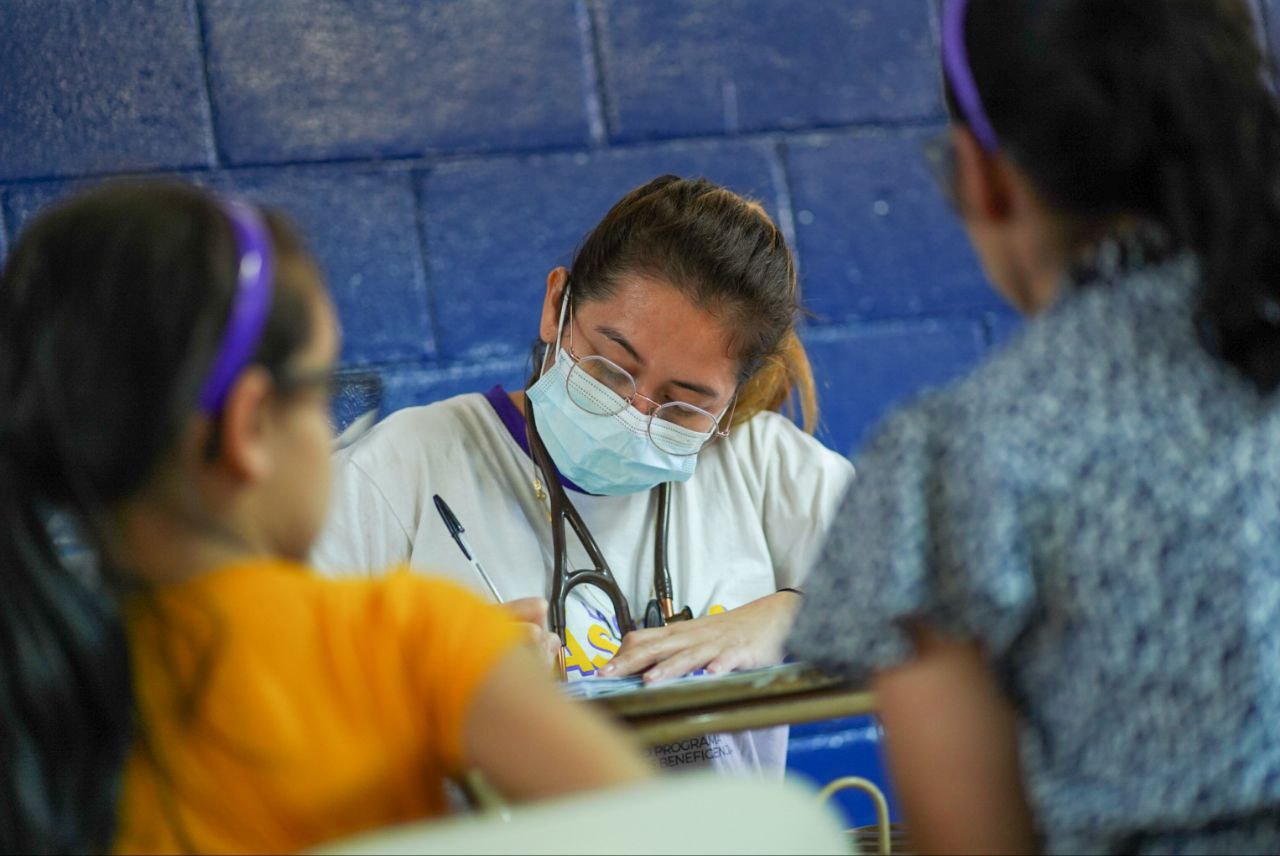 Brigada médica de la Lotería beneficia a 245 habitantes en La Palma