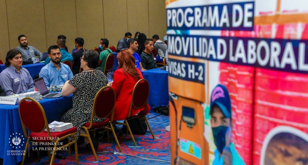 U.S. pledges to continue promoting work visas for Salvadorans