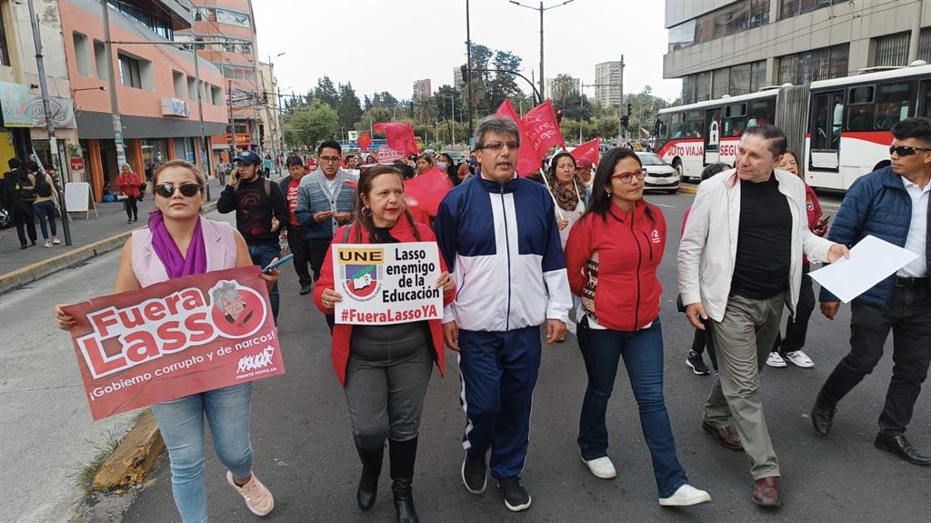 Teachers and students march in Ecuador and demand Lasso's ouster