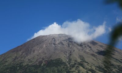 Autoridades de Protección Civil registran aumento en desgasificación del Volcán Chaparrastique