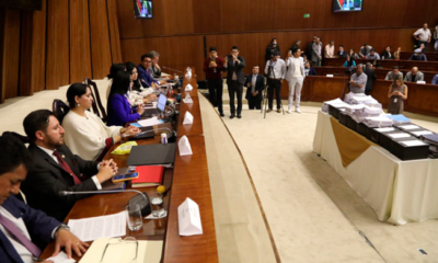 Informe aprobado por comisión recomienda enjuiciar a presidente ecuatoriano Guillermo Lasso