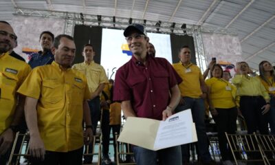 Henrique Capriles is chosen as candidate for Venezuela's internal opposition race