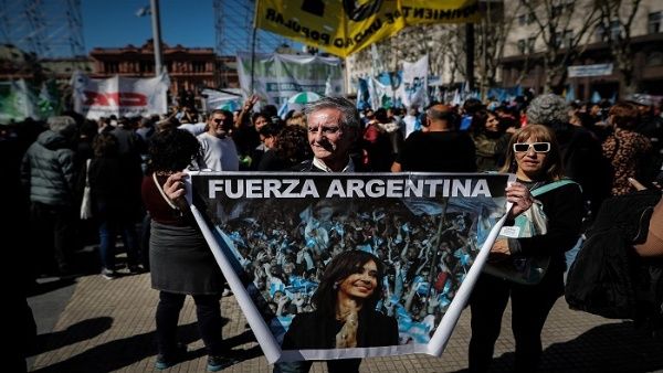 Les Argentins demandent la fin des persécutions politiques dans le pays