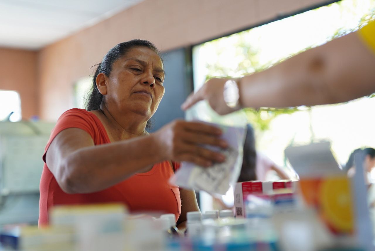 La Lotería llevó a cabo jornada médica en el cantón Punta Remedios, Sonsonate