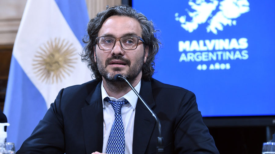 Argentine opposition requests explanation from Chancellor Cafiero after Ecuadorian ex-official's escape