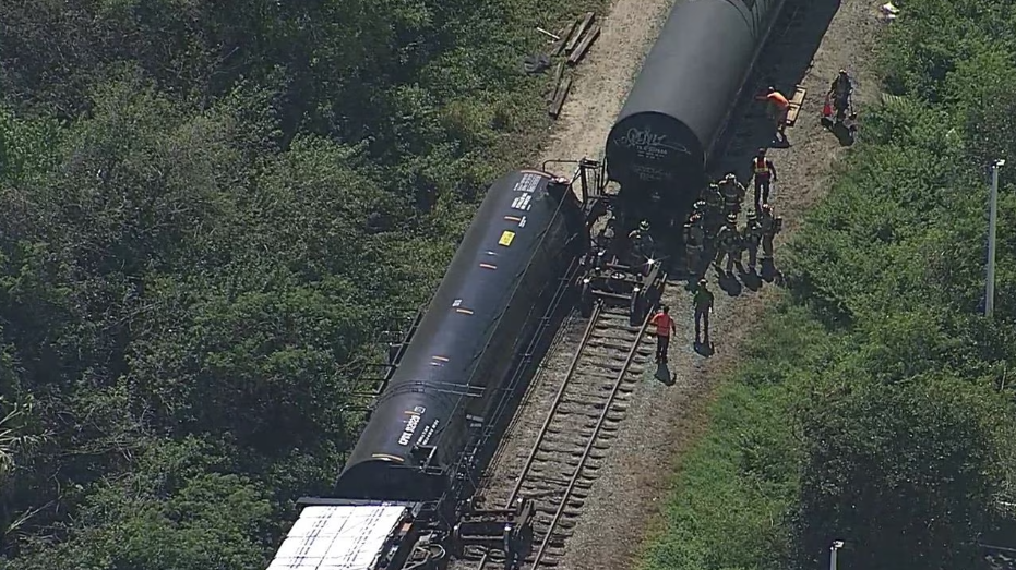 Propane train derailment reported in Florida, U.S.A