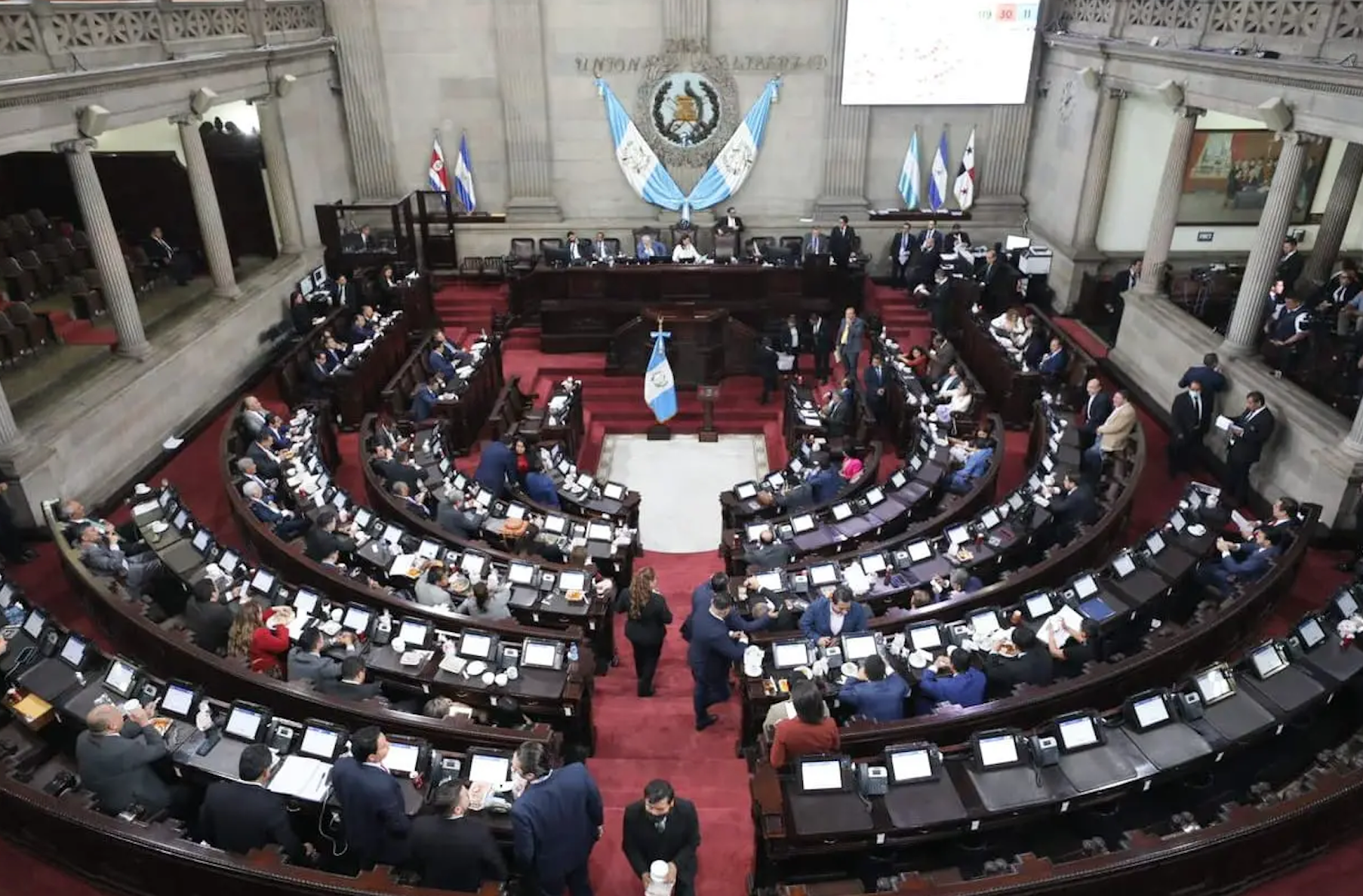 Ya son más de 2 500 los candidatos a diputados para Parlamento de Guatemala
