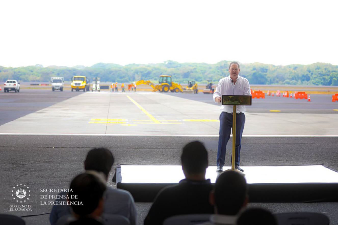 Rehabilitan plataforma de carga y pasajeros del Aeropuerto Internacional de El Salvador