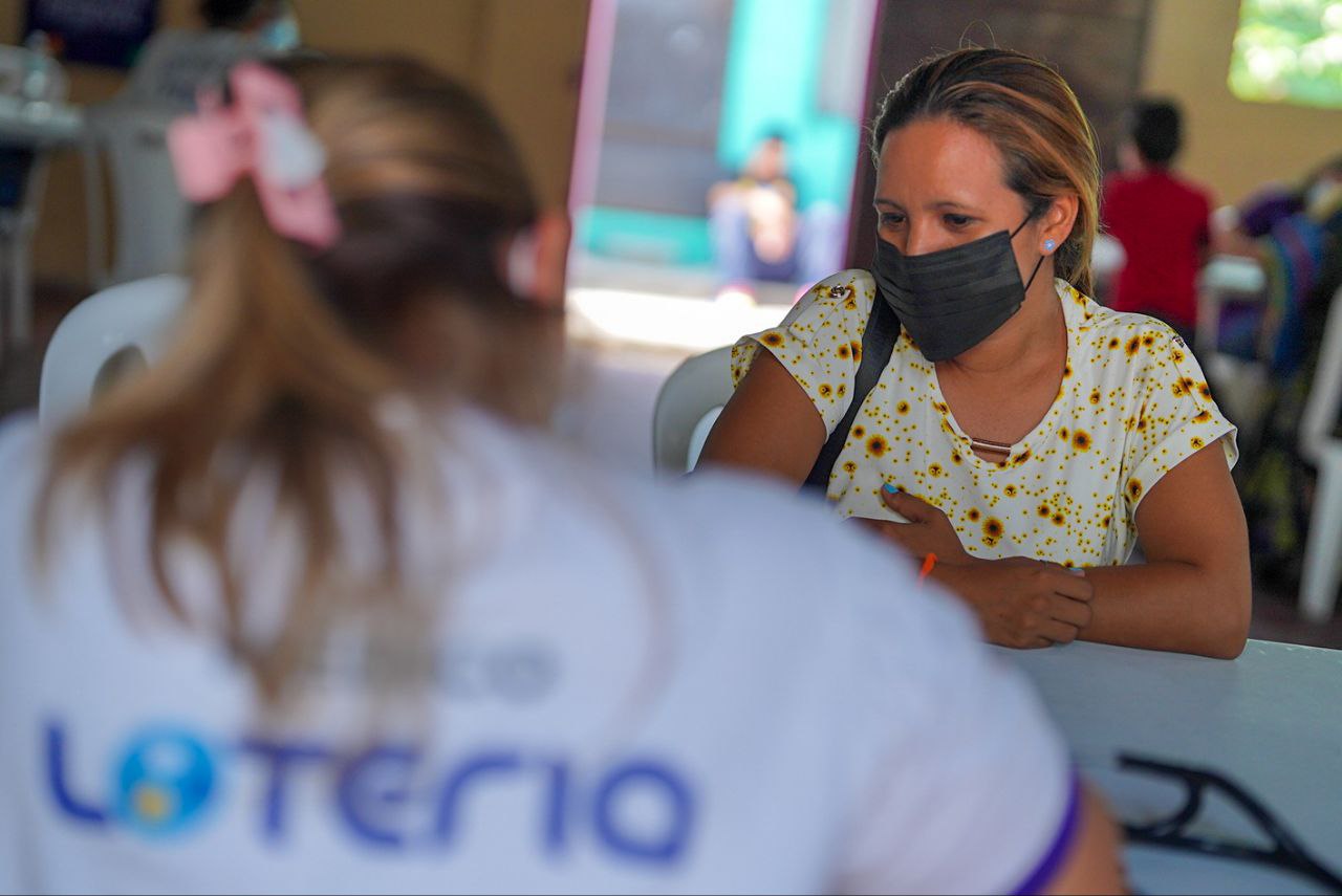 La Lotería llevó su brigada médica a Soyapango