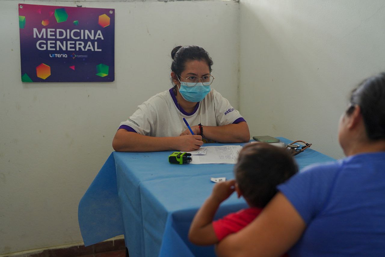 Brigada médica de la Lotería beneficia una vez más a muchos salvadoreños