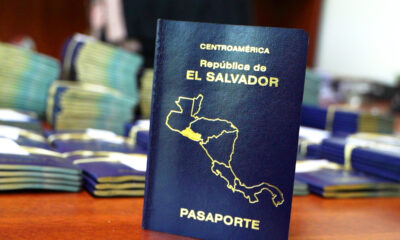 There is immediate delivery of Salvadoran passports in 56 offices around the world