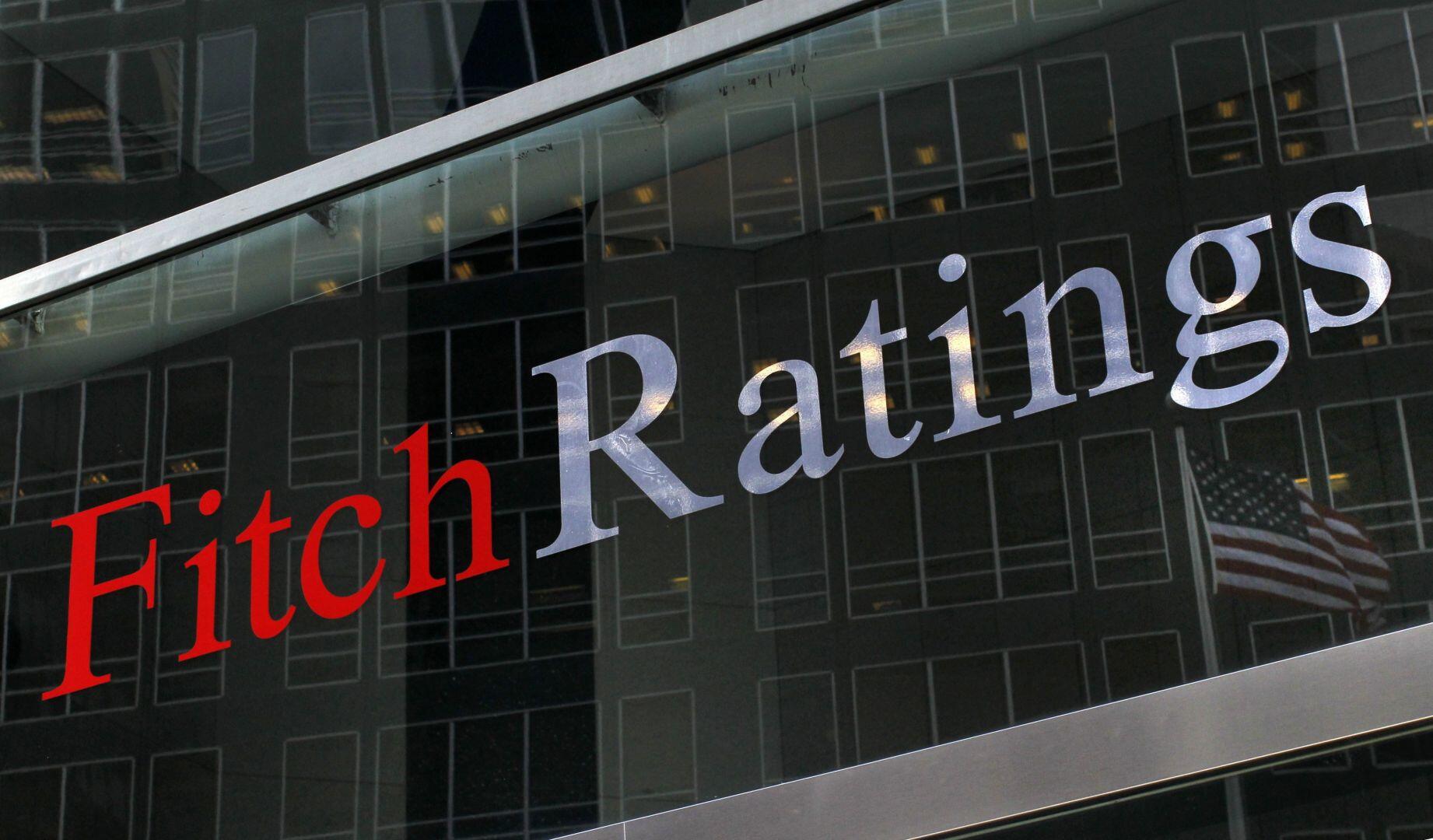 Fitch Ratings mejora la calificación de El Salvador