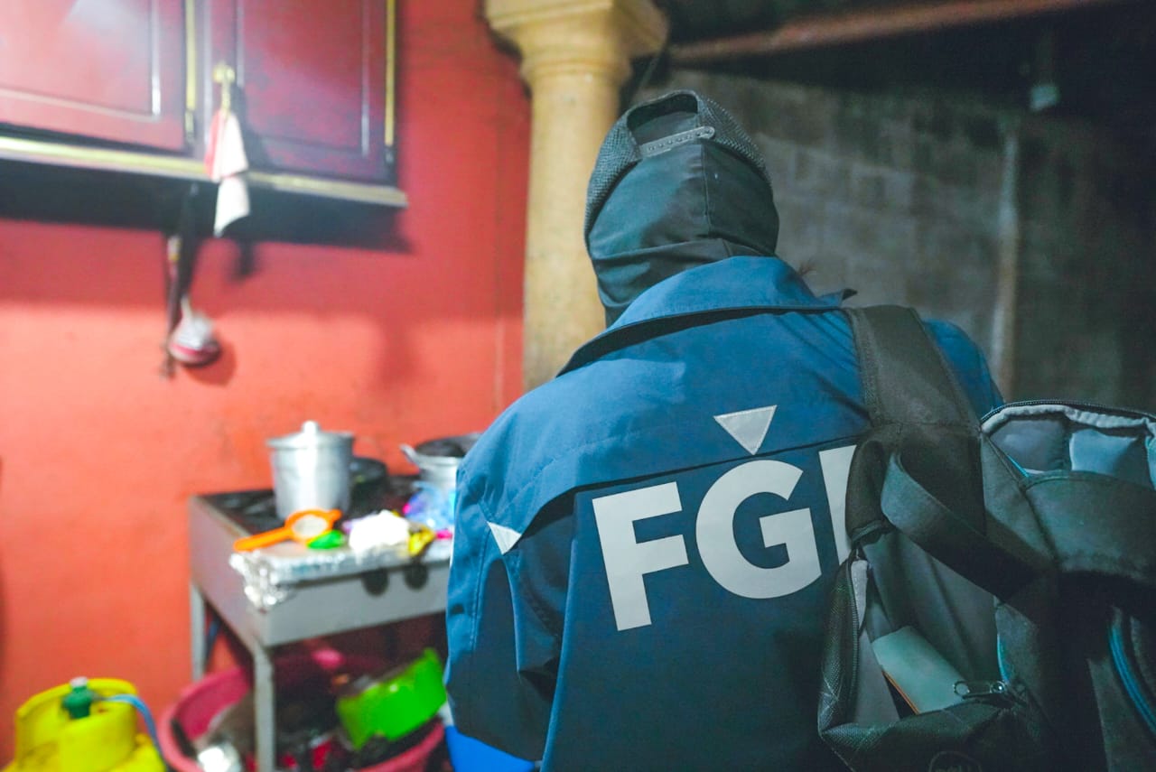 Le bureau du procureur général du Salvador émet 99 mandats d'arrêt contre des membres de gangs