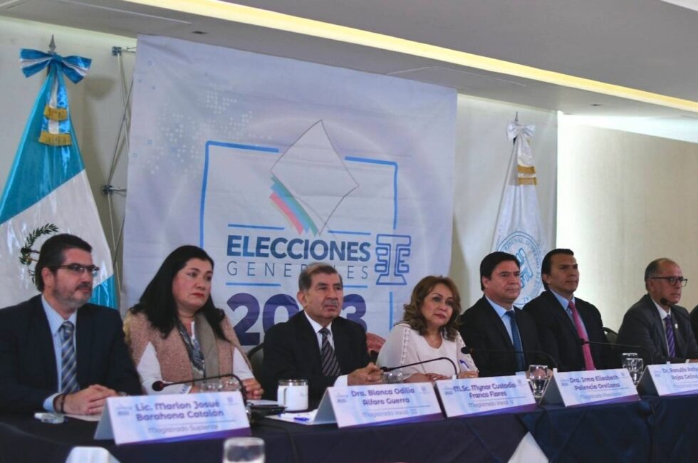 Guatemala: impresión de papeletas electorales bajo críticas de los partidos políticos