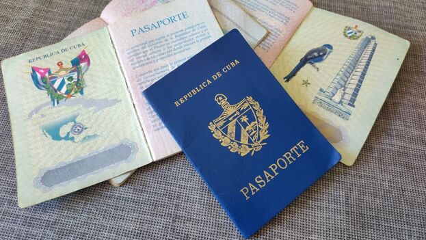 Cuba extends validity of passports and eliminates costly extensions