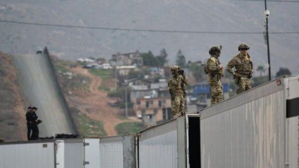 Mexico respects U.S. decision on border militarization