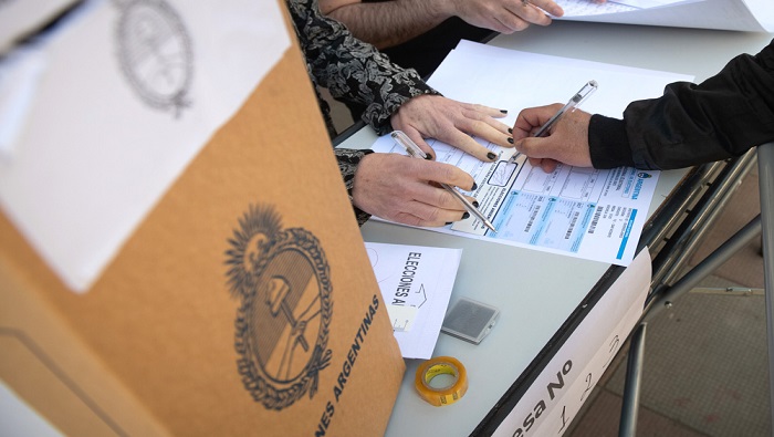 Registration of alliances for elections in Argentina concludes
