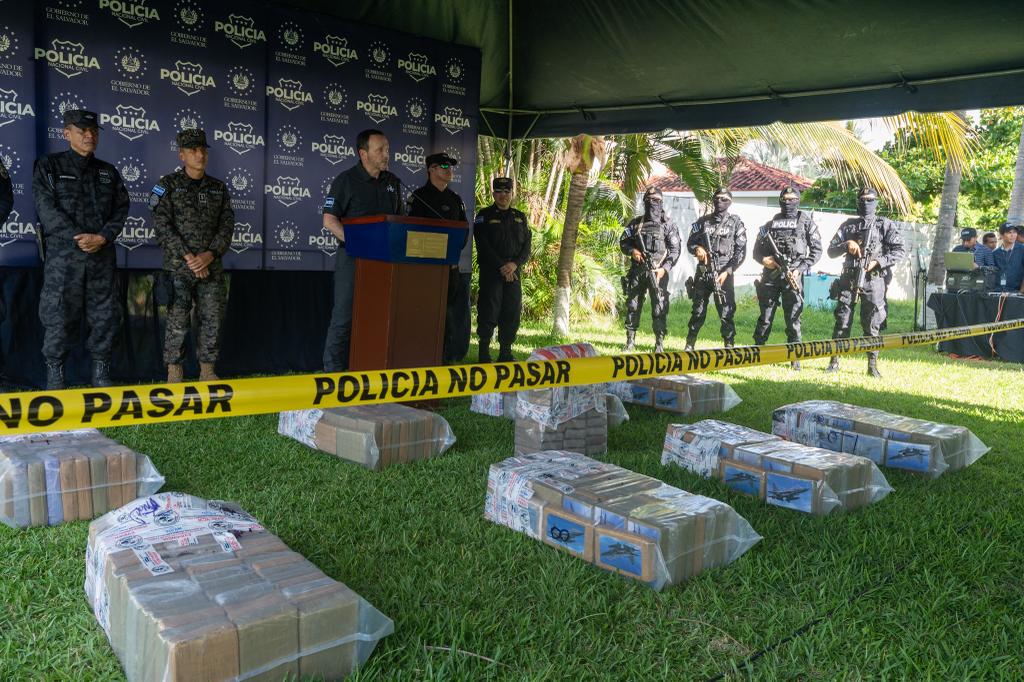 Seguridad incauta 429 kilos de cocaína en El Espino