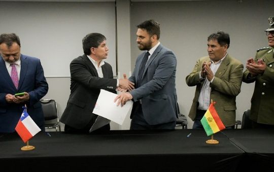 Bolivia and Chile agree to fight border smuggling