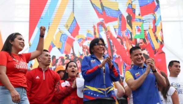 Venezuela asks the youth to be alert to imperial onslaughts