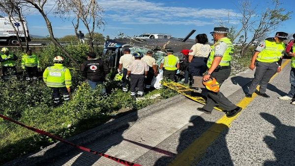 Road accident leaves six dead and 13 injured in Mexico