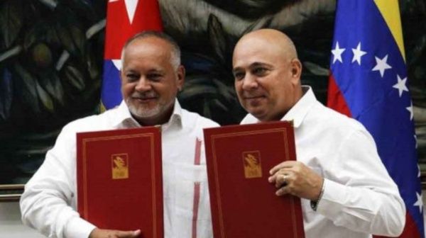 Cuba et le Venezuela signent des accords d'échange et de coopération