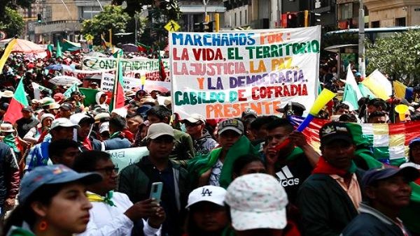 Les indigènes colombiens se mobilisent pour la paix et la vie