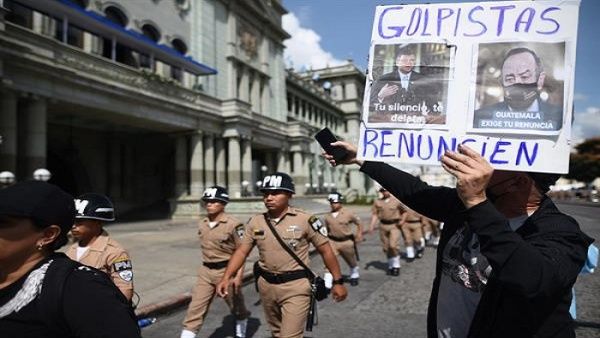 Guatemala calls for mobilizations in rejection of coup d'état