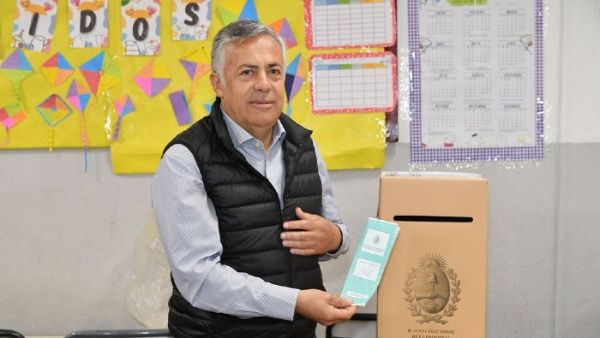 Cornejo remporte l'élection du gouverneur de Mendoza, Argentine