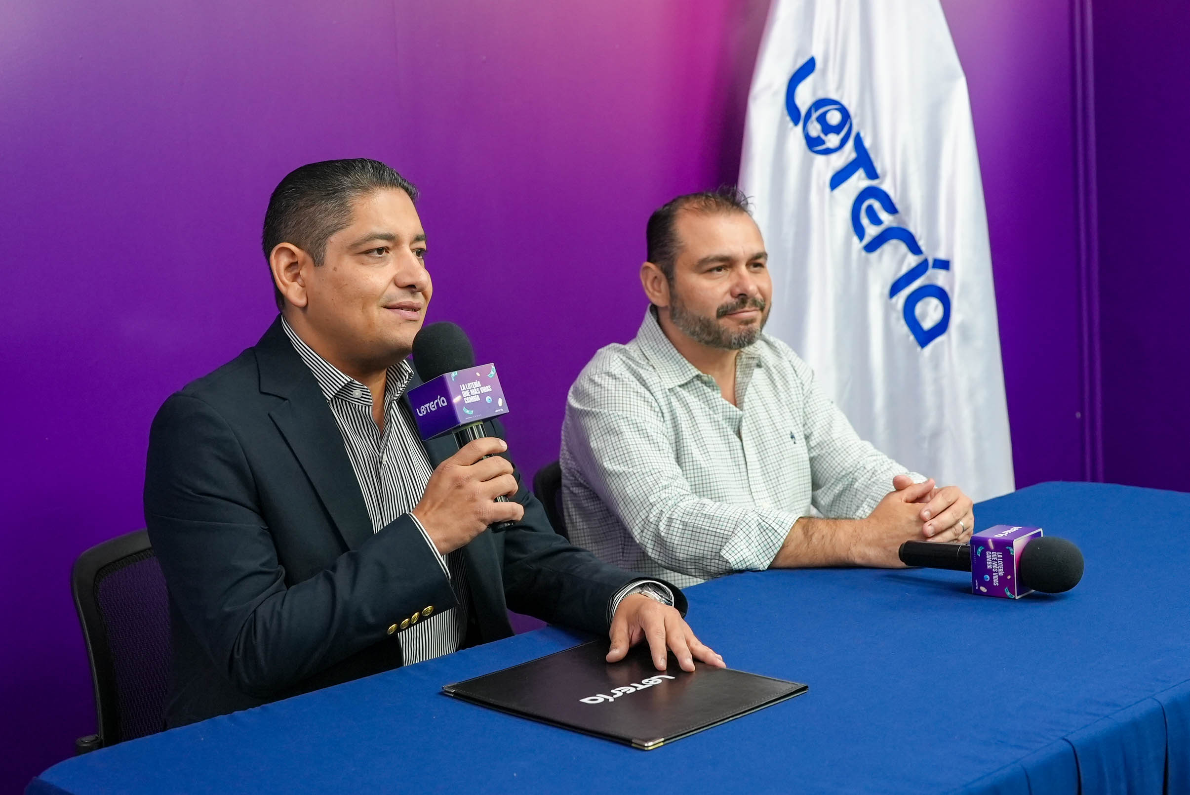 La Lotería dedica sorteo a Diario El Salvador en su tercer aniversario