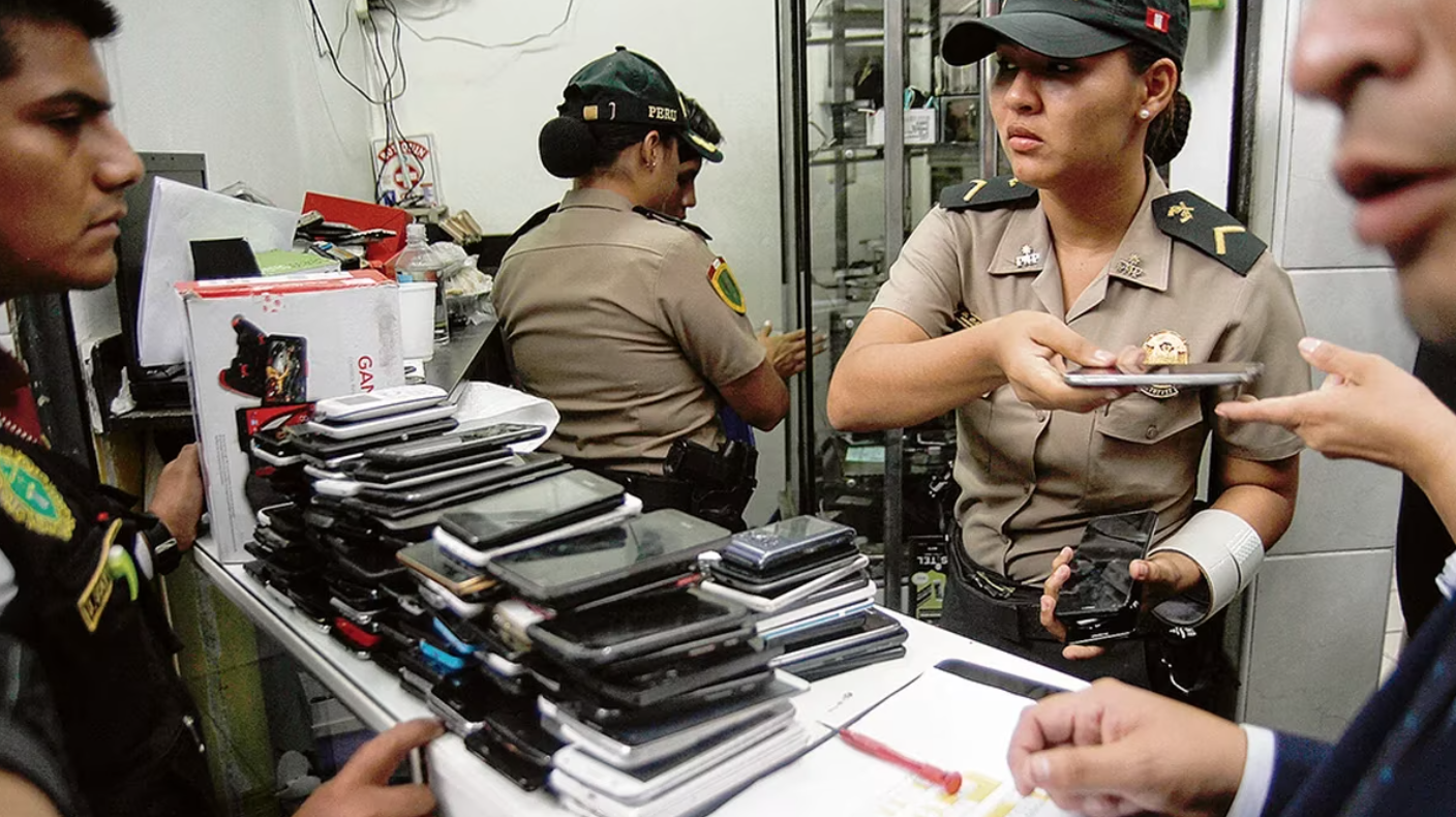 Au Pérou, le vol de téléphones portables sera désormais passible d'une peine pouvant aller jusqu'à 30 ans de prison, a annoncé le gouvernement.