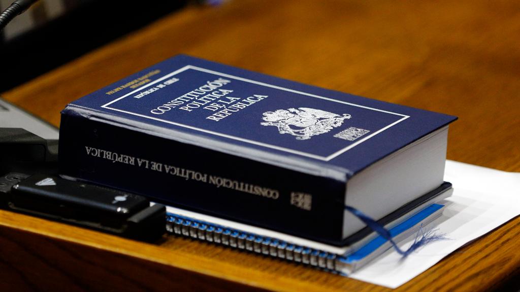 Experts finalize amendments to Chile's draft constitution