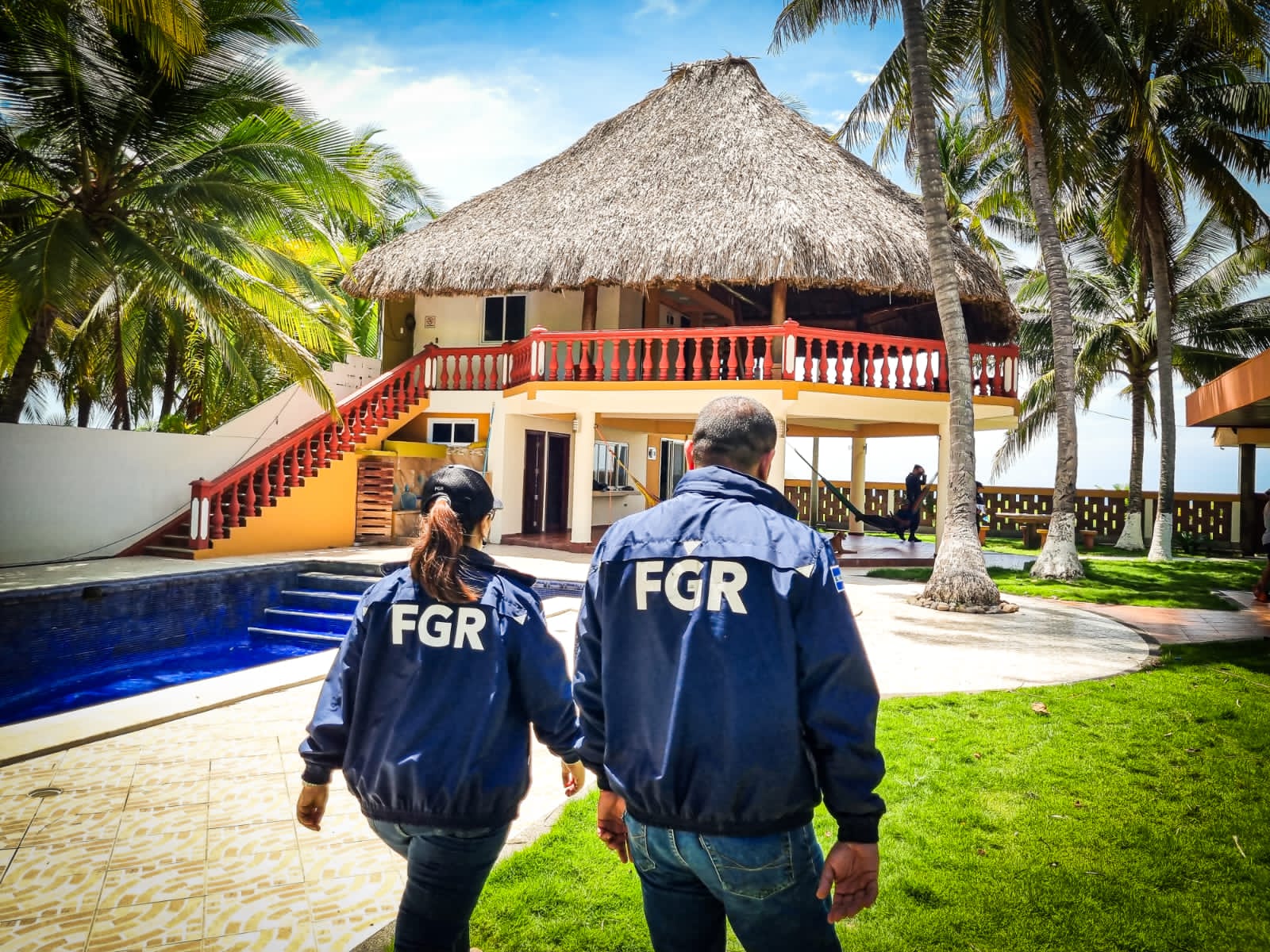 Fiscalía de El Salvador incauta 139 propiedades y bienes valorados en millones de dólares relacionados con tráfico de drogas