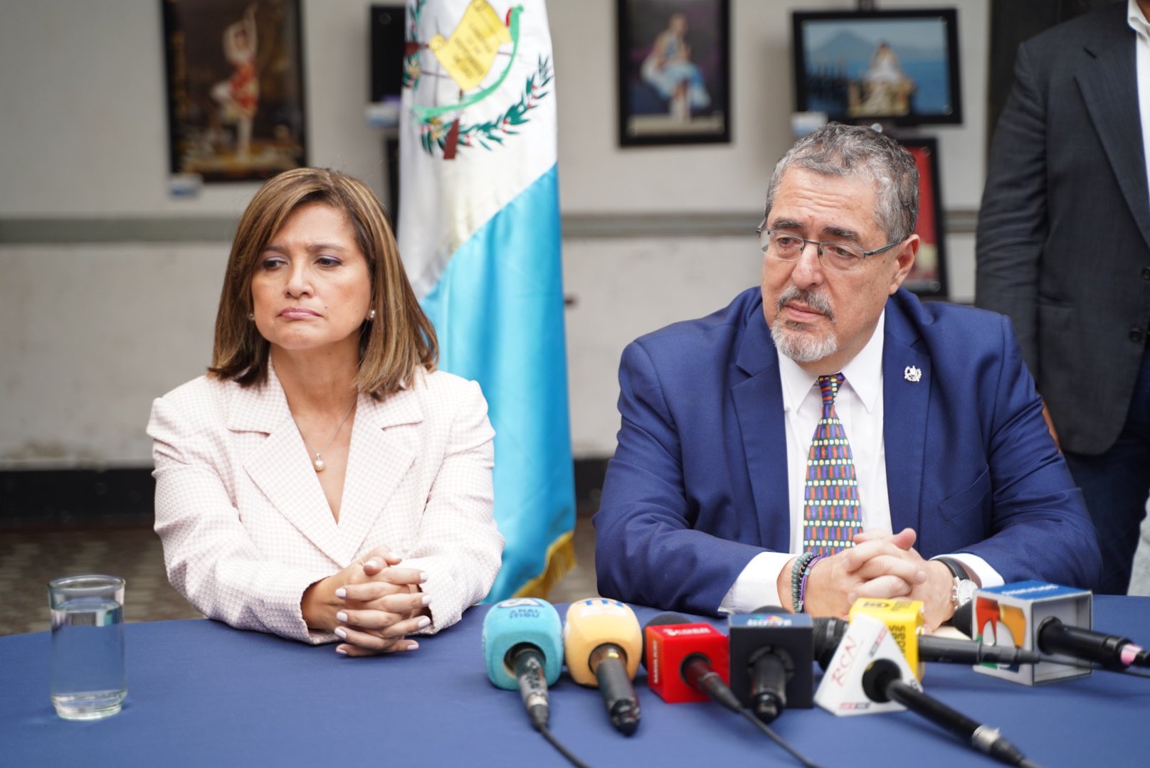 Bernardo Arévalo calls for dialogue on crisis in Guatemala