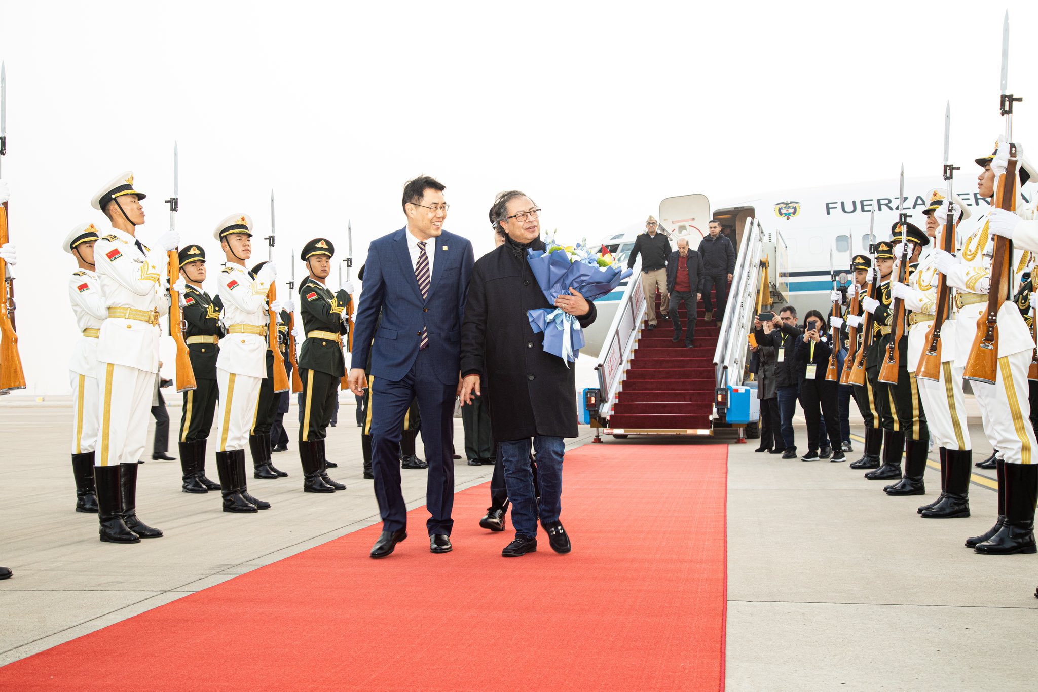 Le président Petro arrive en Chine pour rencontrer Xi Jinping