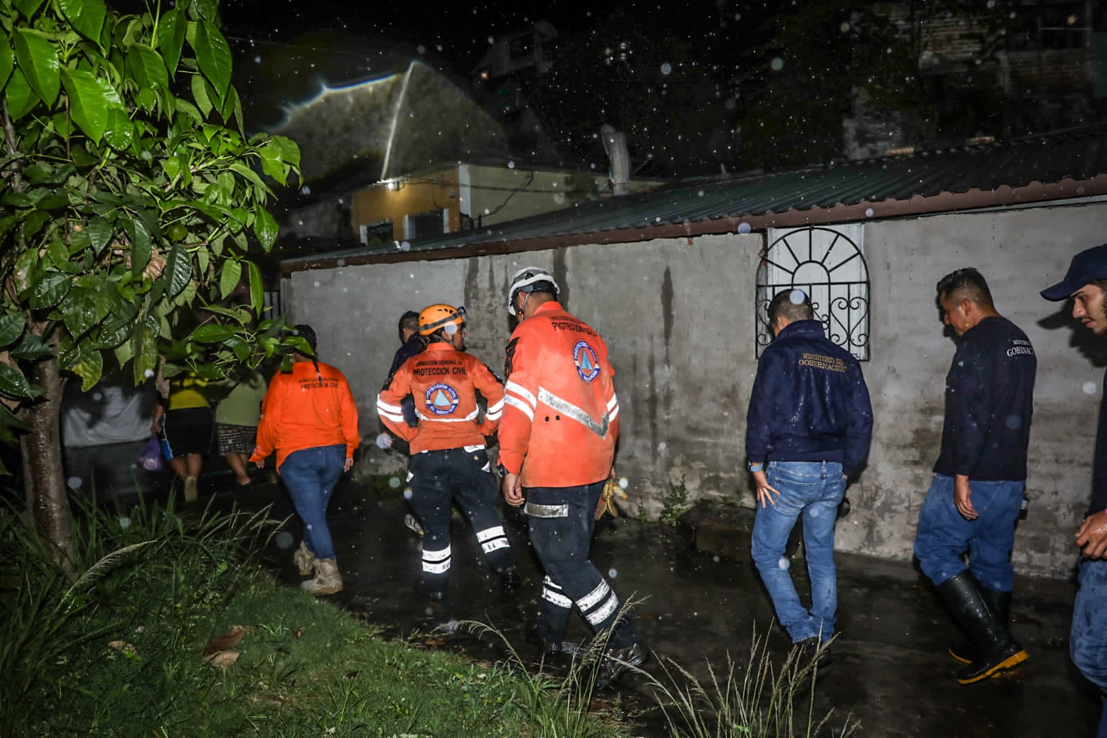 Salvadoran Congress decrees emergency due to storm Pilar