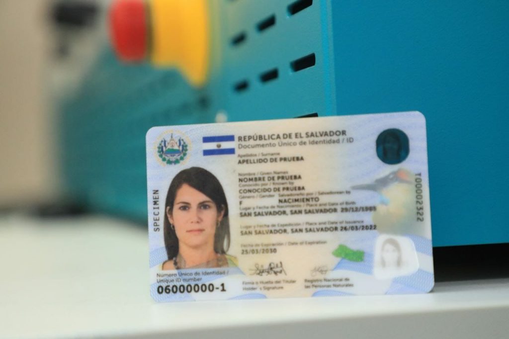 Más de 871,000 salvadoreños en el extranjero podrán votar en las elecciones de 2024