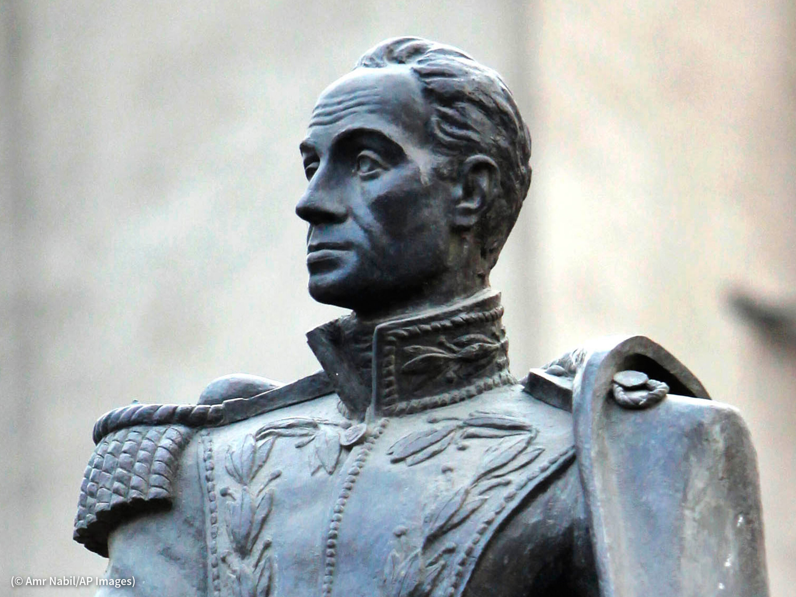 How did Simón Bolívar become El Libertador?