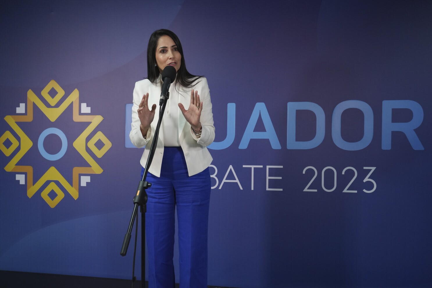 Eurodiputados y parlamentarios de América Latina respaldan a Luisa González en la carrera presidencial ecuatoriana