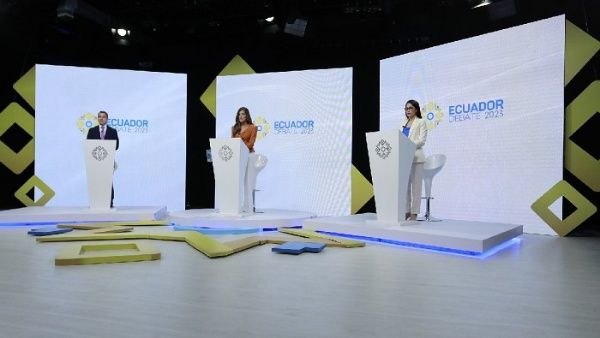 Les candidats à la présidence équatorienne concluent le débat avant le second tour de scrutin