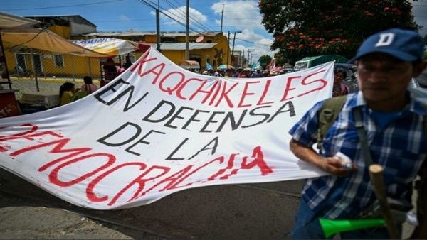 Guatemaltecos intensifican protestas exigiendo la renuncia de la fiscal Consuelo Porras