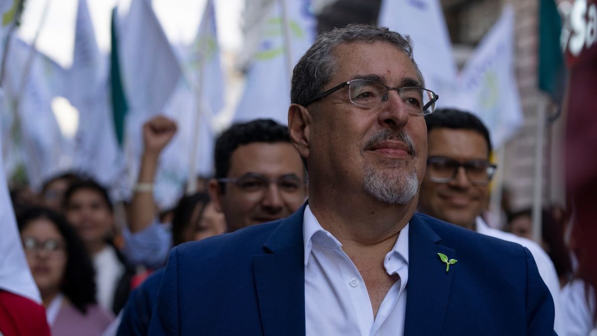 Crisis en Guatemala: Fiscalía busca retirar inmunidad al presidente electo, Bernardo Arévalo