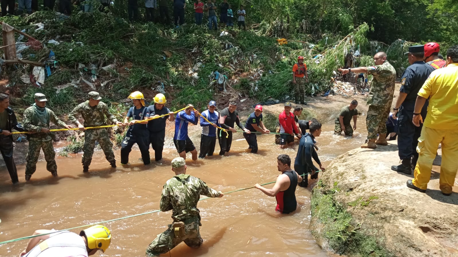 Deux soldats paraguayens disparaissent en pleine tempête