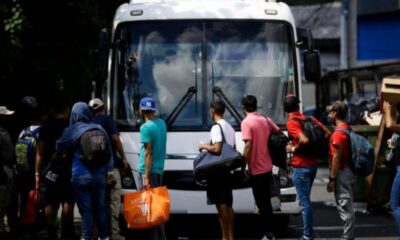 Uso de autobuses por Centroamérica para transportar migrantes genera preocupación en la administración Biden