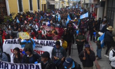 Guatemalans demand resignation of attorney general