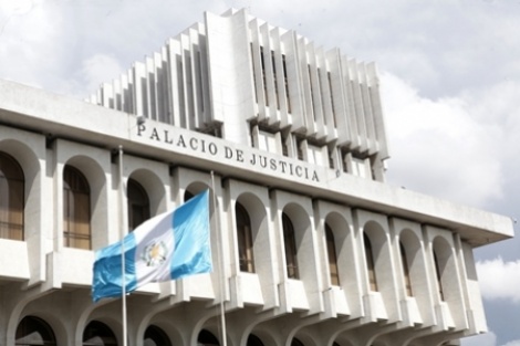 Problemas legales emergen en el proceso de denuncia contra magistrados del TSE en Guatemala