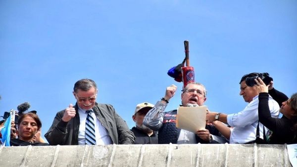 Grupo de Puebla denuncia "Golpe de Estado Progresivo" en Guatemala contra el presidente electo Bernardo Arévalo