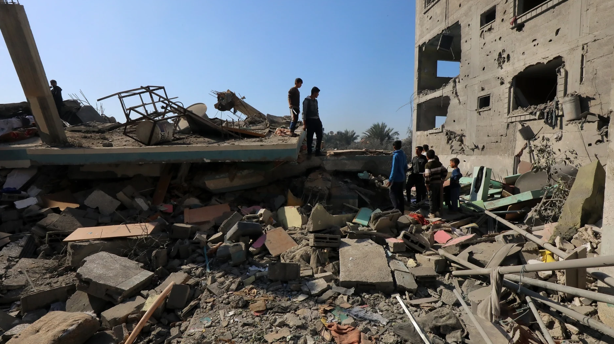 War rages again in Gaza with no new truce in sight